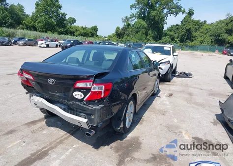 2014 Toyota Camry Se z USA, uszkodzony, nr VIN 4T1BF1FK3EU814225